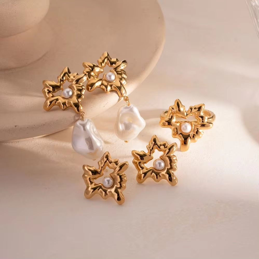 Design Lava Heart Pearl 18K Stainless Steel Gold Plated Hollow Heart Maple Leaf Open Ring for Women My Store