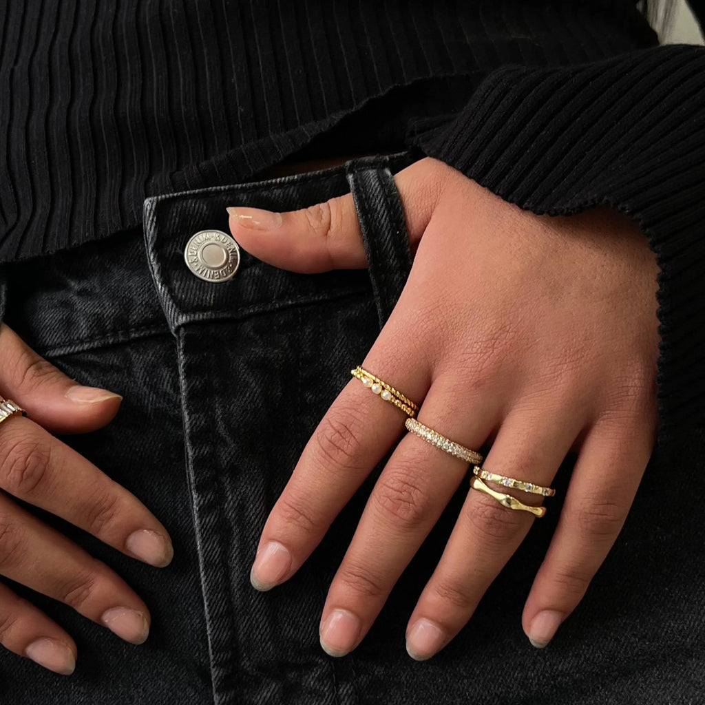 1-800 Evry-Bling Ring Lee