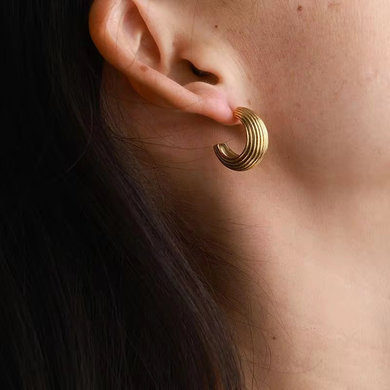 JEWELRY EH03 Factory Supply Hong Kong Style Simple Earrings Unique Striped C-Ring Earrings My Store