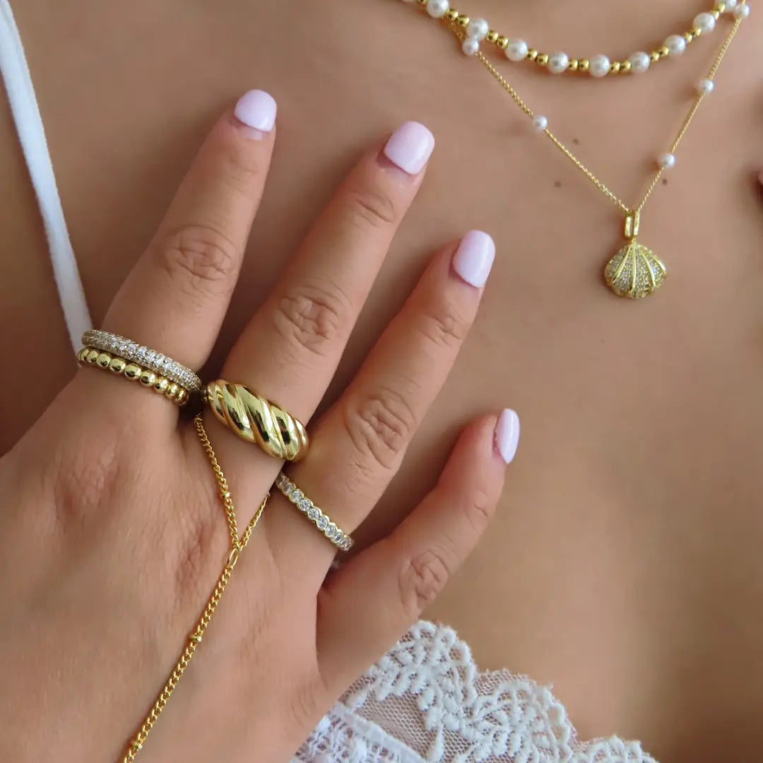 1-800 Evry-Bling Ring Lee