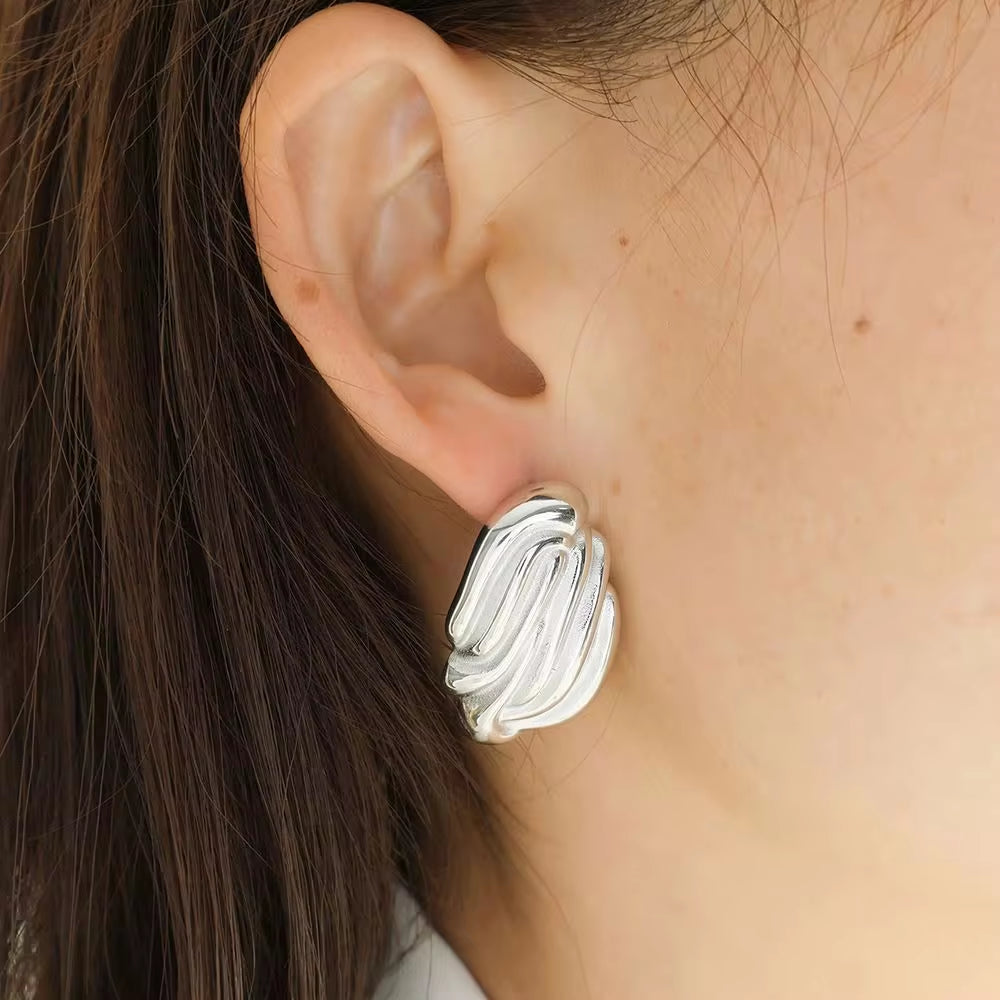 JEWELRY EH261 Hot Vertical Stripes Shell Shape Earrings Fashion Stainless Steel Gold Plated 18K My Store