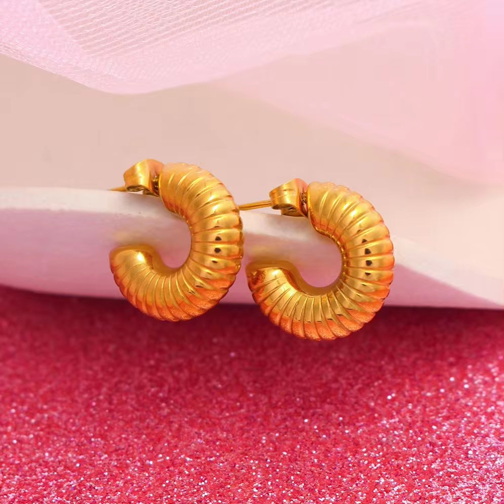 Y2K Trendy Chunky Vintage Boho Design Light Weight Large Wide Hollow Gold Plated Dome Chunky Hoop Earrings My Store