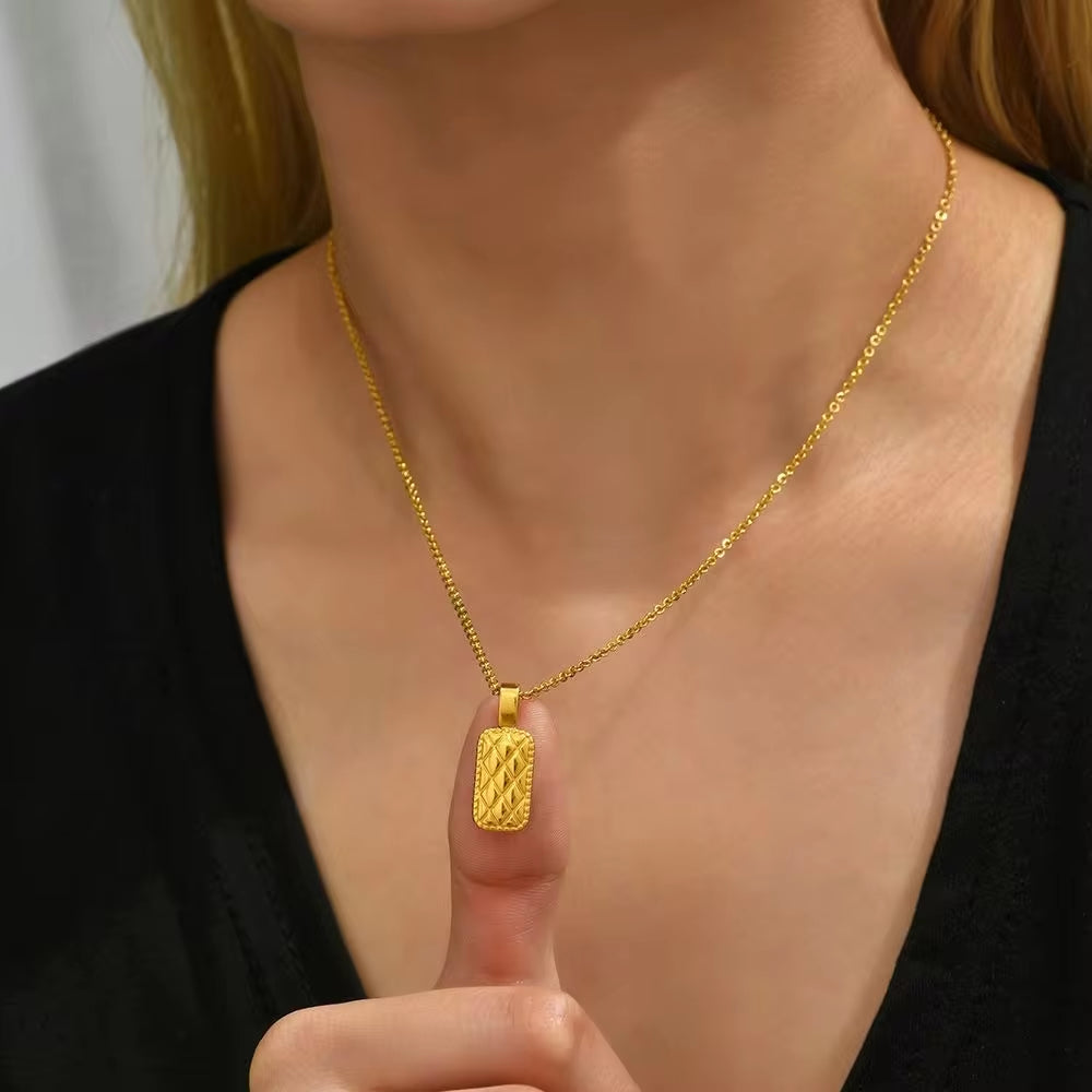 Spanish Design Lady Dainty Jewelry Real Gold Plated Pineapple Pendant Necklace New Arrival Necklaces My Store