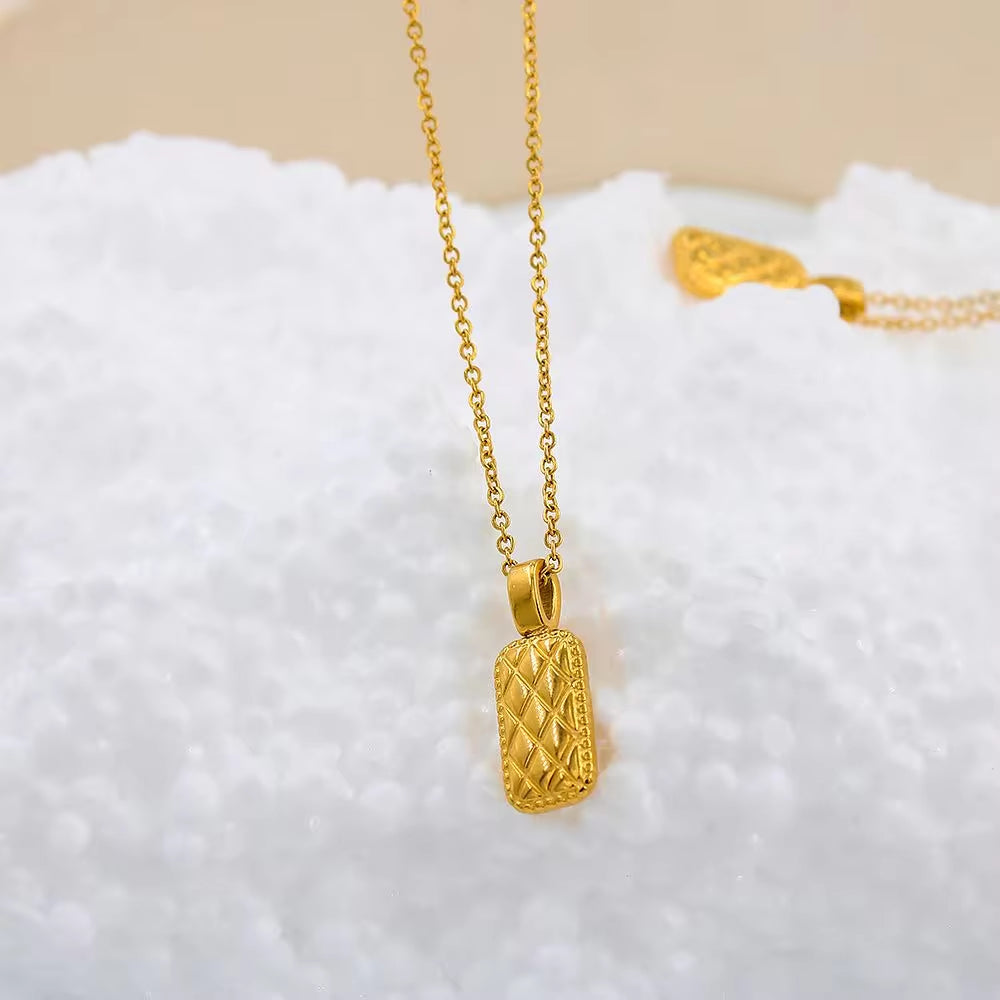 Spanish Design Lady Dainty Jewelry Real Gold Plated Pineapple Pendant Necklace New Arrival Necklaces My Store