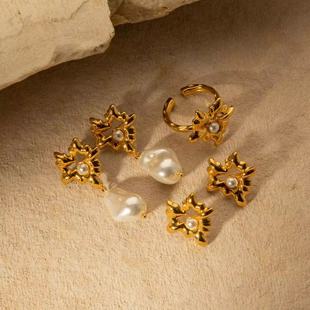 Design Lava Heart Pearl 18K Stainless Steel Gold Plated Hollow Heart Maple Leaf Open Ring for Women My Store