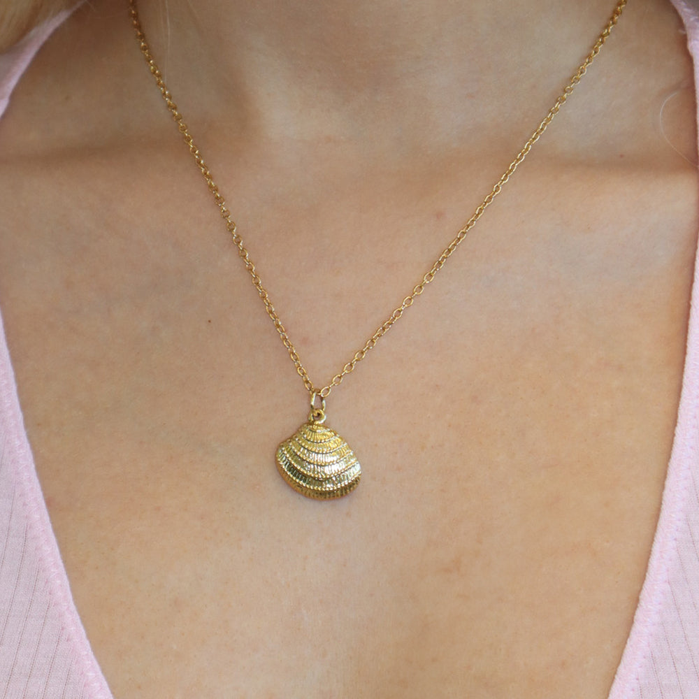 Dream Shell Necklace Karati