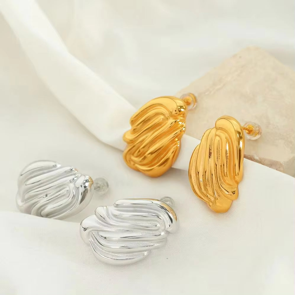 JEWELRY EH261 Hot Vertical Stripes Shell Shape Earrings Fashion Stainless Steel Gold Plated 18K My Store
