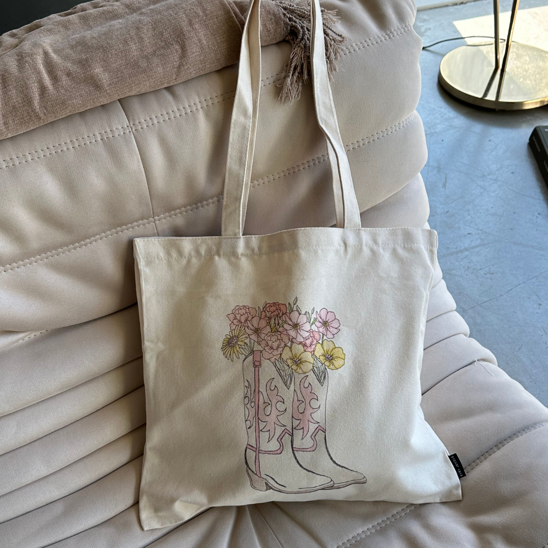Boots 'n Flowers Tote Bag Lee