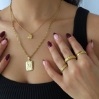 Center of Attention Necklace Jesse