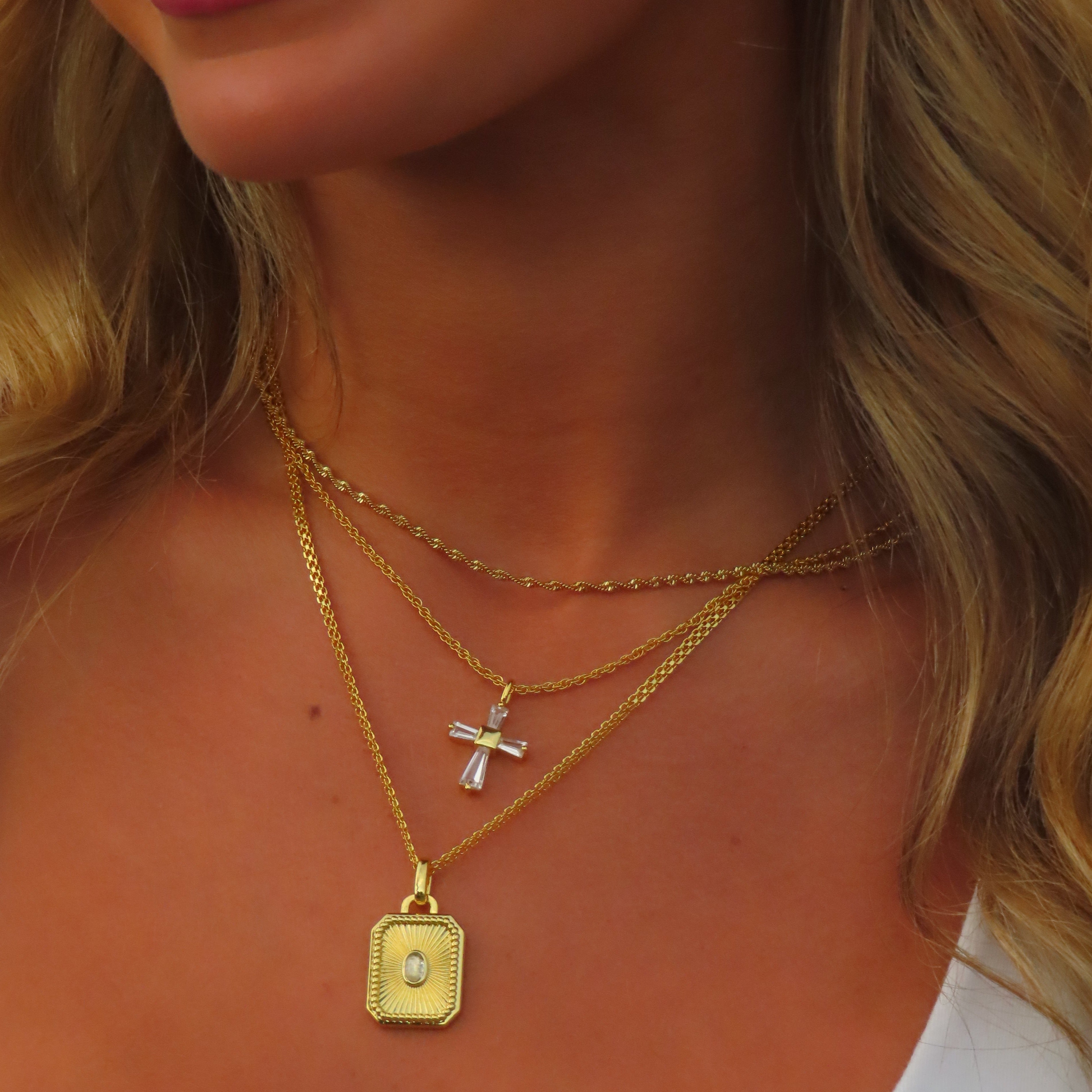 Cosmopolitan Necklace Lee