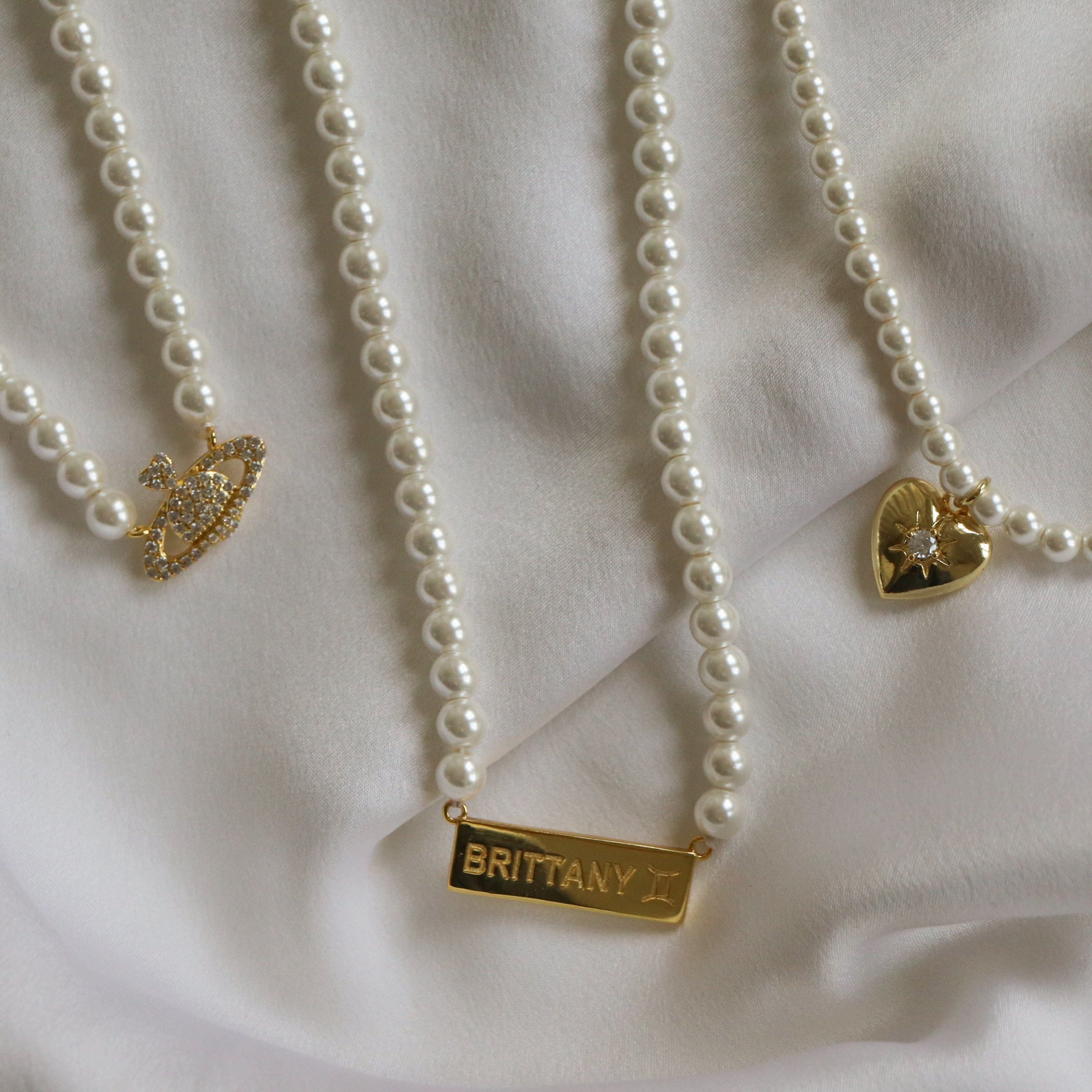 Custom/Personalized Pearl Necklace Lee