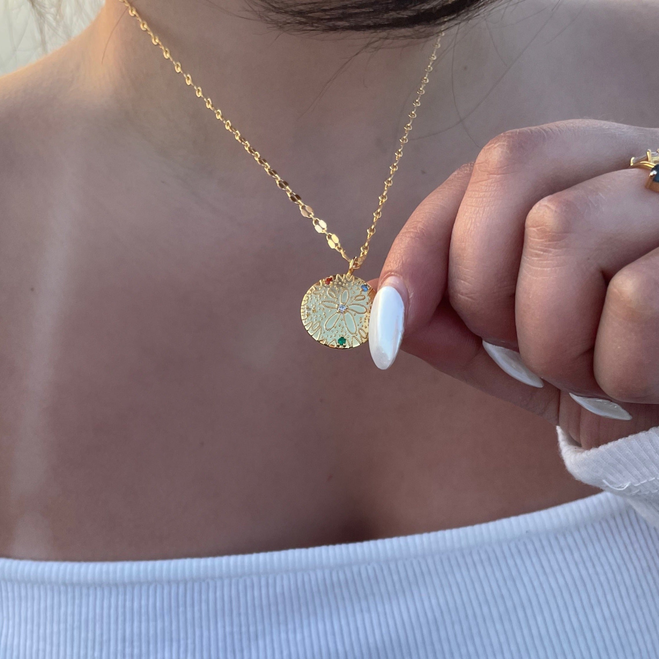 Sand Dollar Necklace Lee