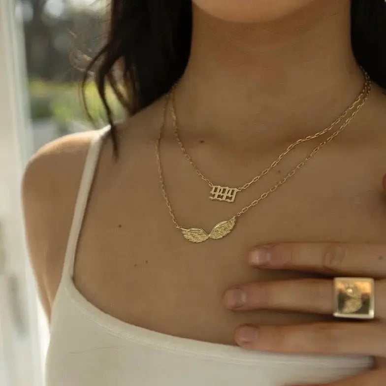 Fly Away Necklace Lee