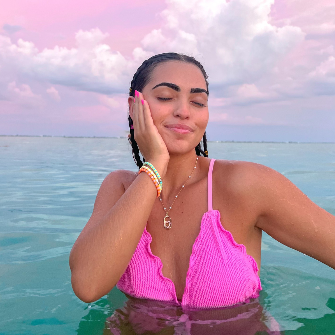 Summer Hearts Necklace Lee