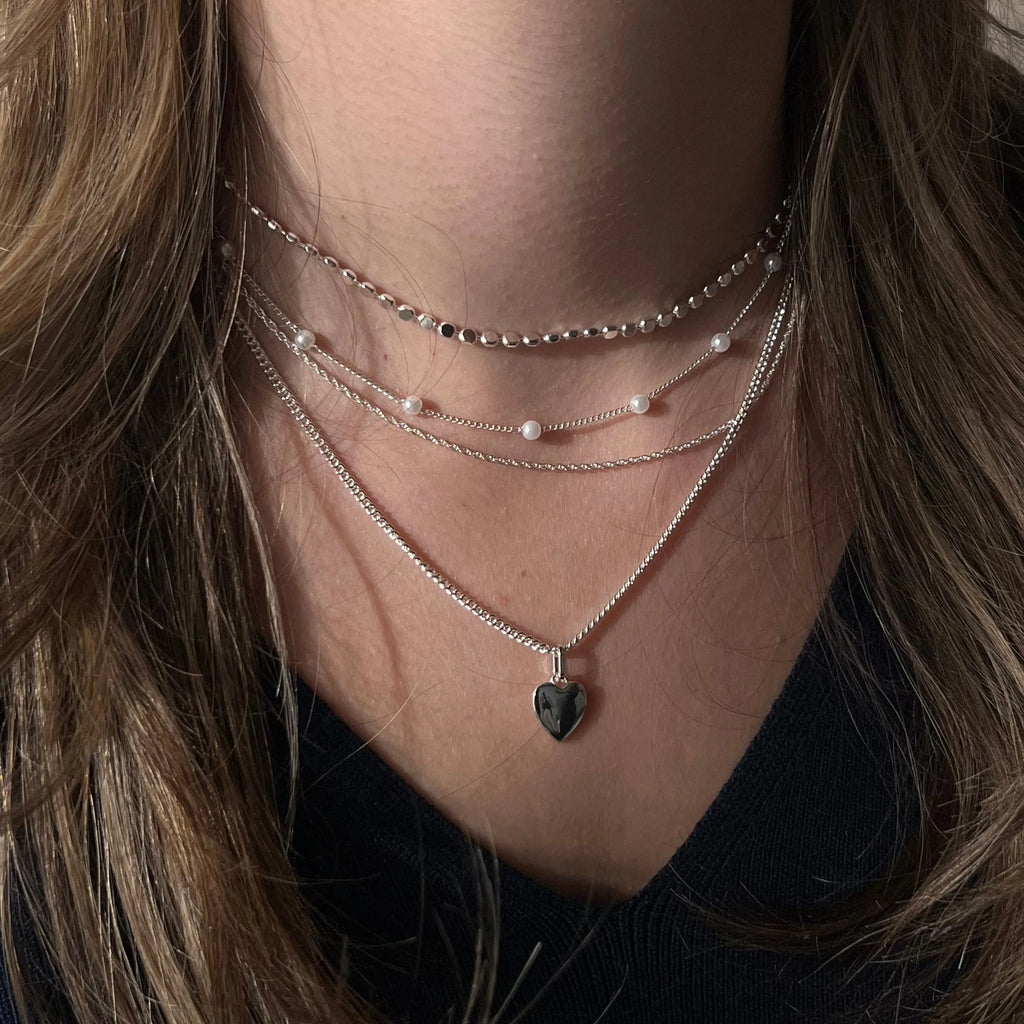 Heartless Necklace Lee