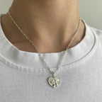 Heavenly Kiss Necklace Lee