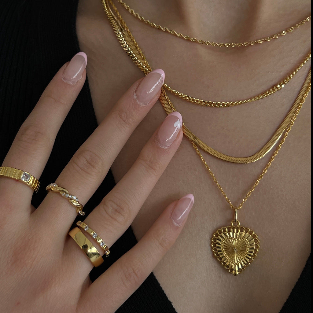 Be Mine Necklace Lee