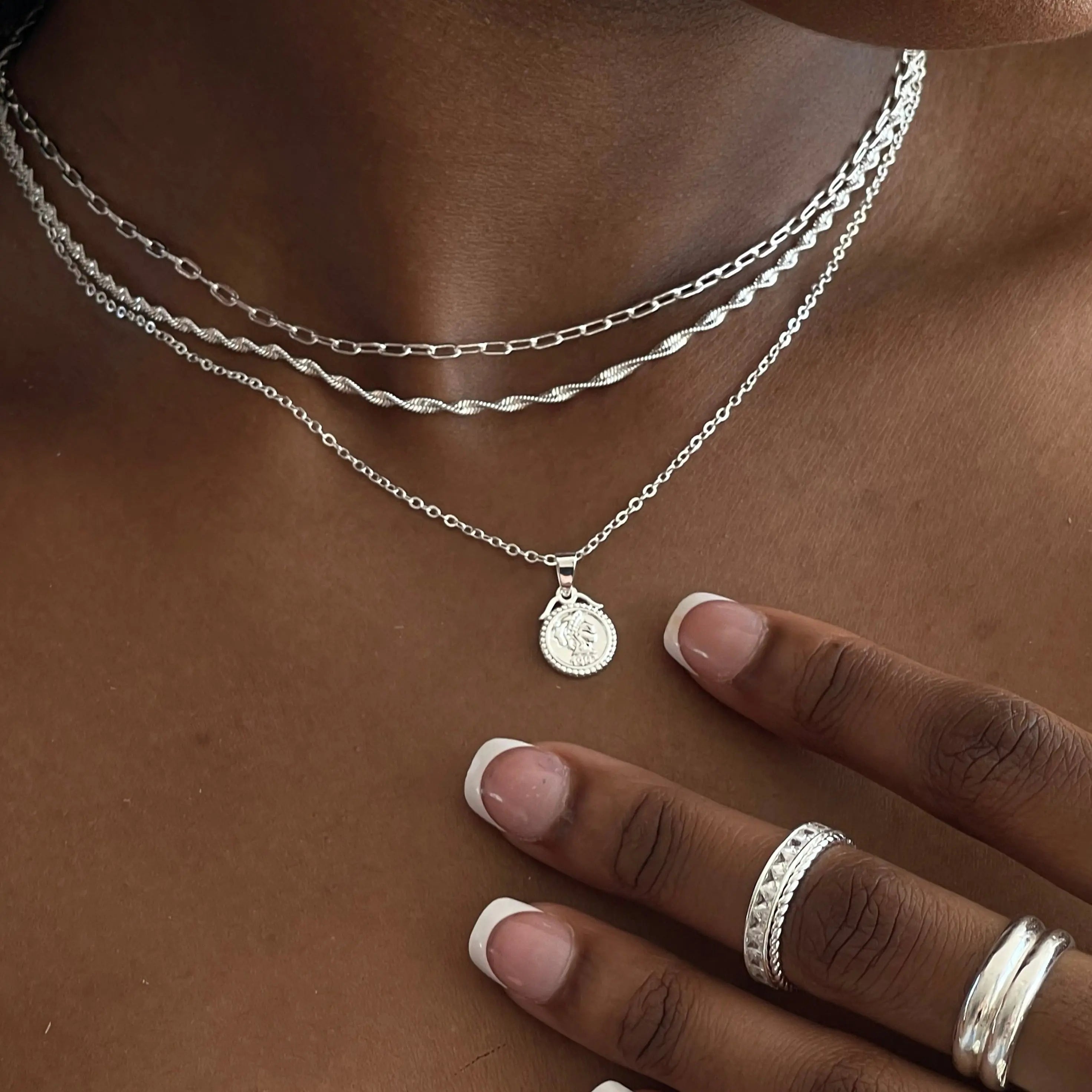 It's Vintage Necklace Lee