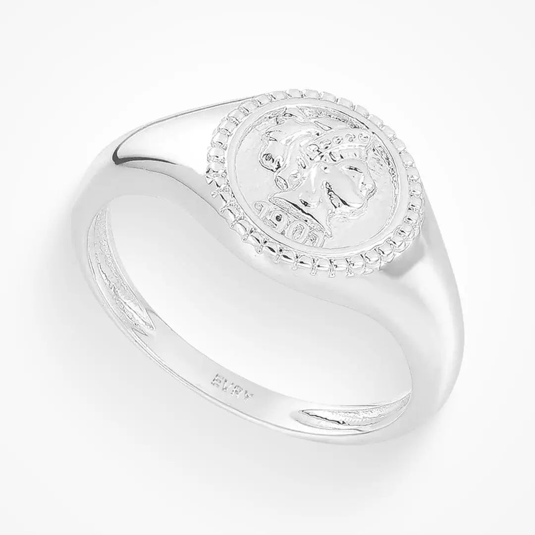 It's Vintage Ring Lee