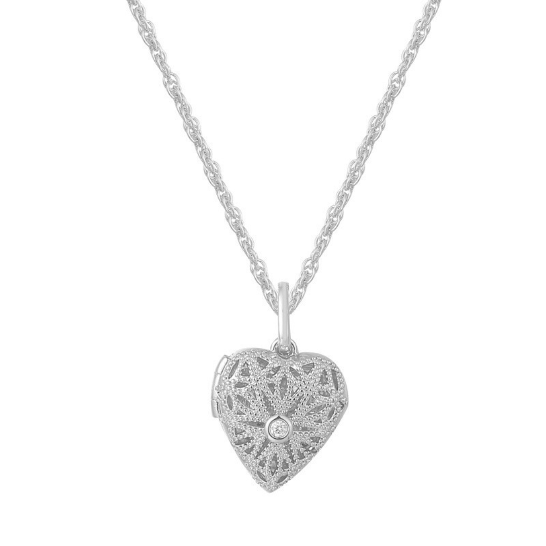 Enchanted Locket Necklace Lee