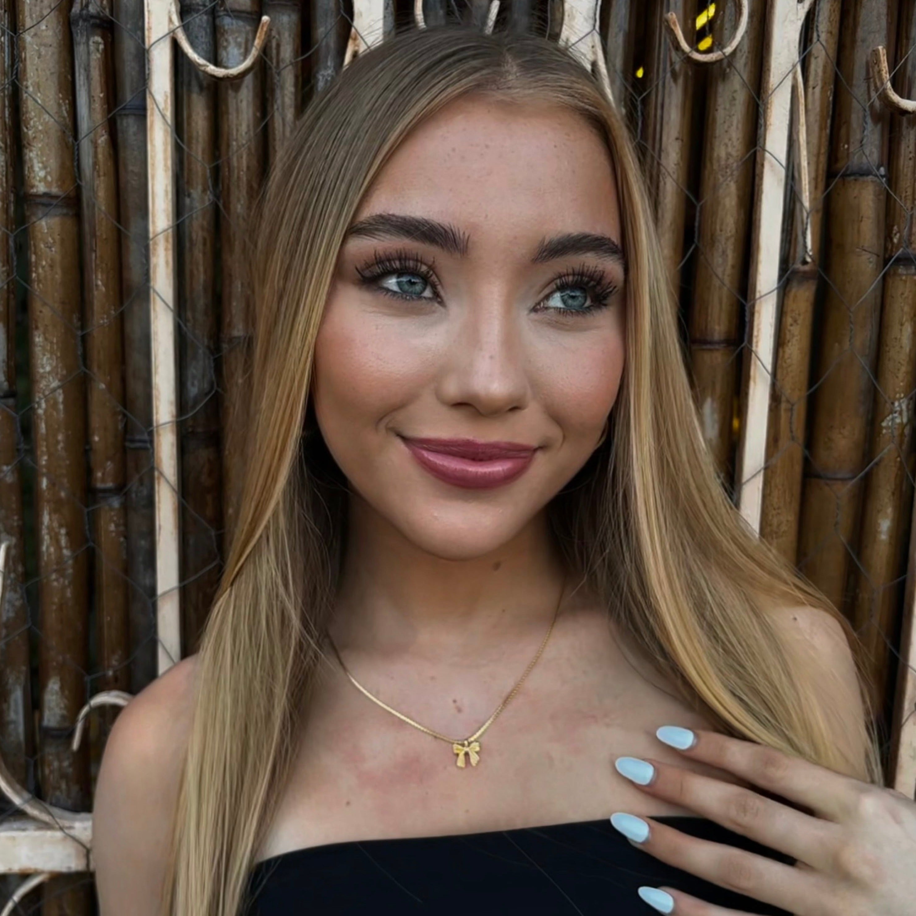 Make It Coquette Necklace Lee