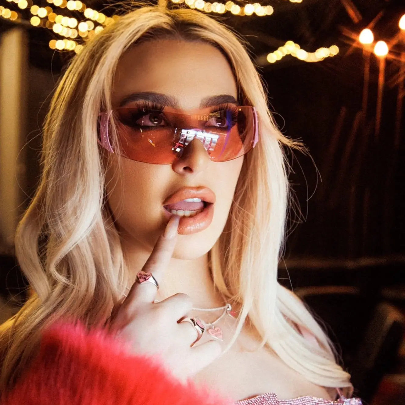 Move On Necklace (Tana Mongeau) Lee