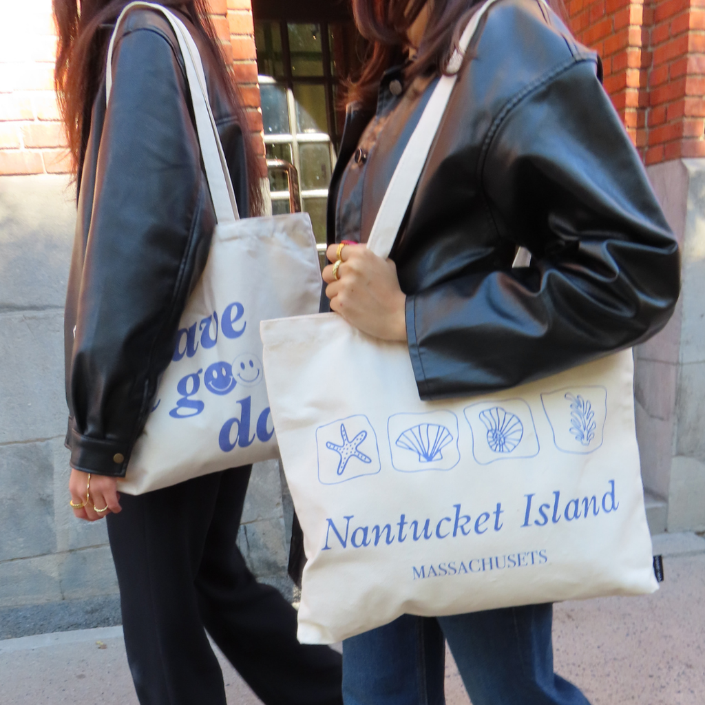 Nantucket Island Tote Bag Lee