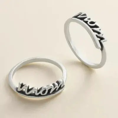 "Mom" Script Ring James Avery