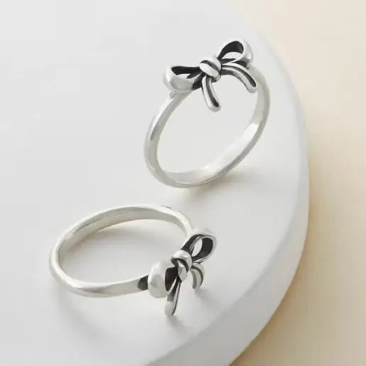 Delicate Bow Ring James Avery