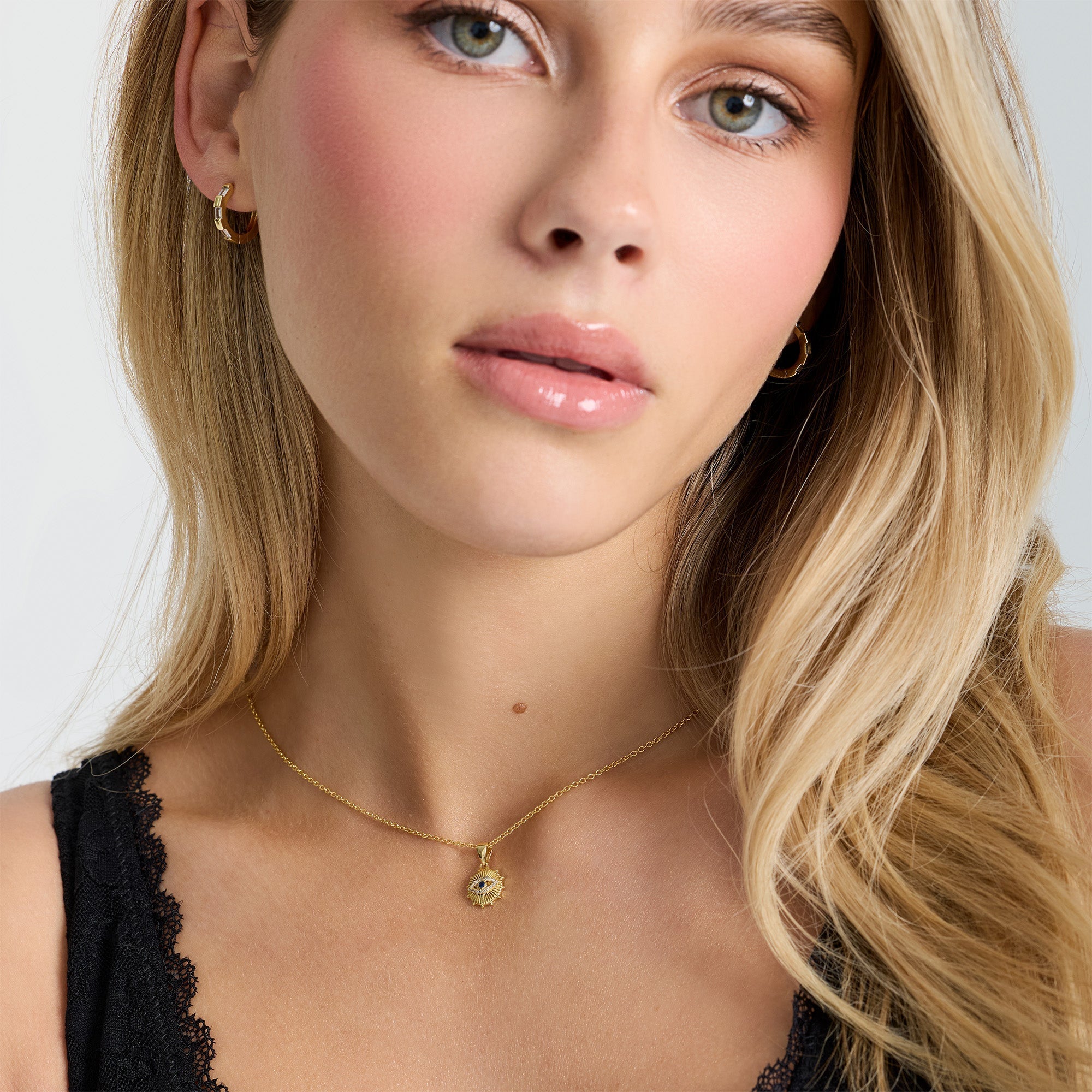 Radiant Eye Necklace Lee