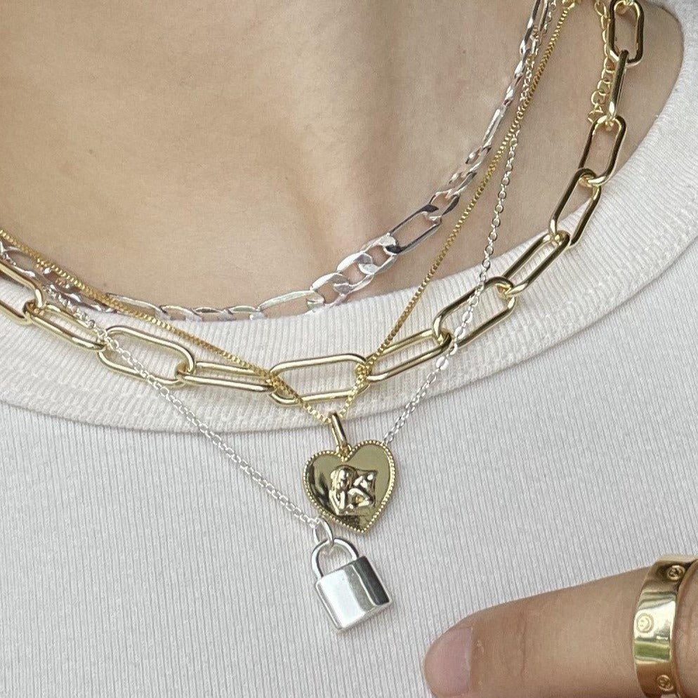 Secured Necklace Lee