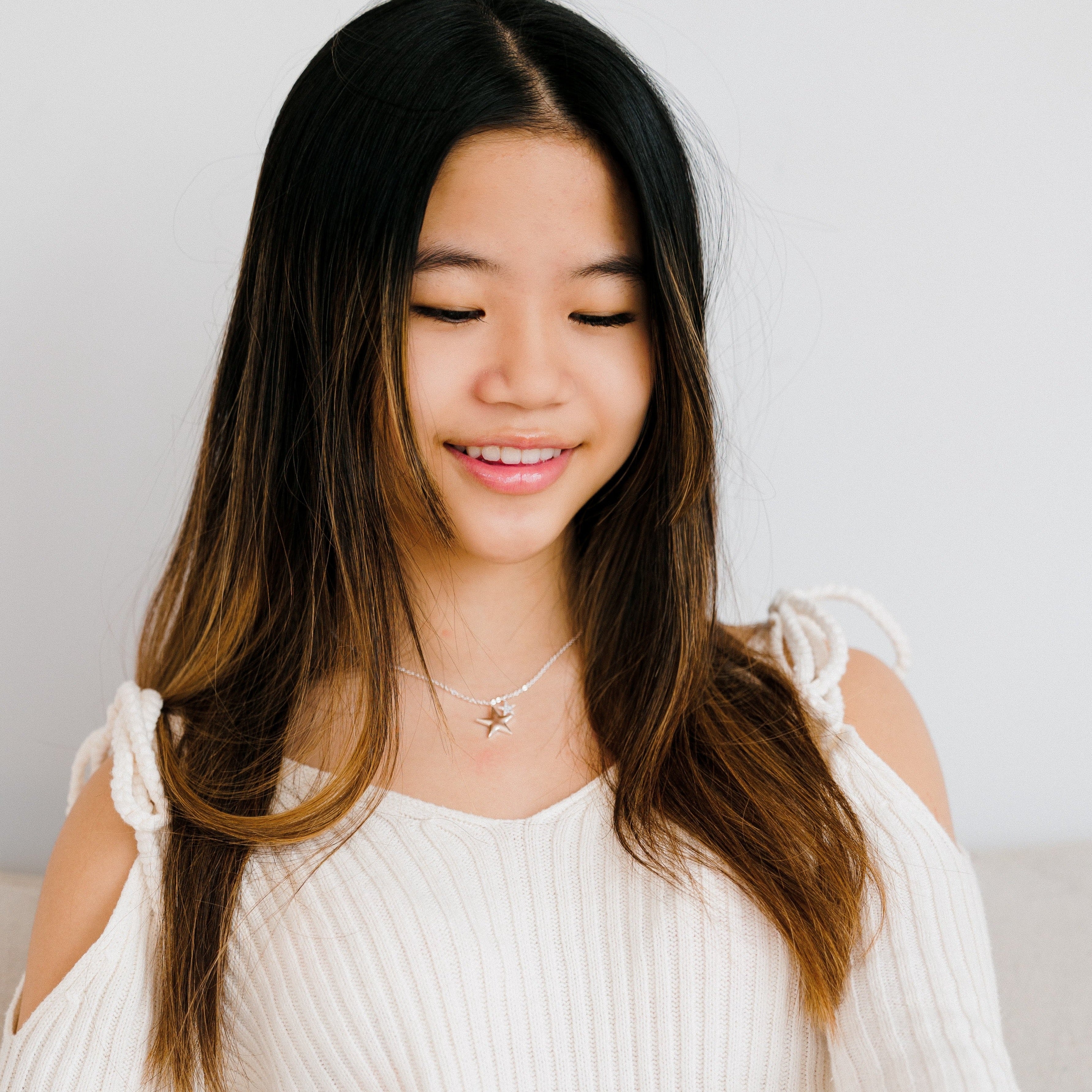 Twin Star Necklace Lee