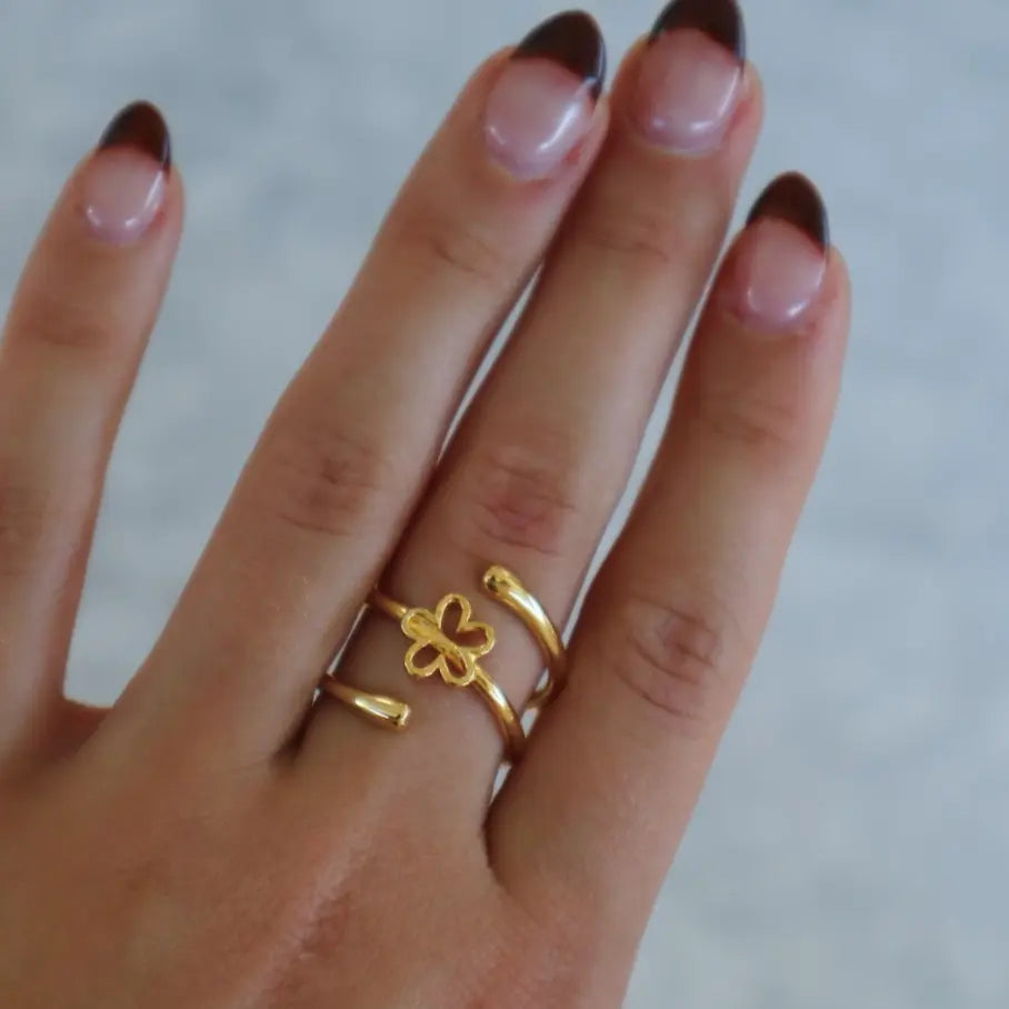 Upwards Spiral Ring Lee