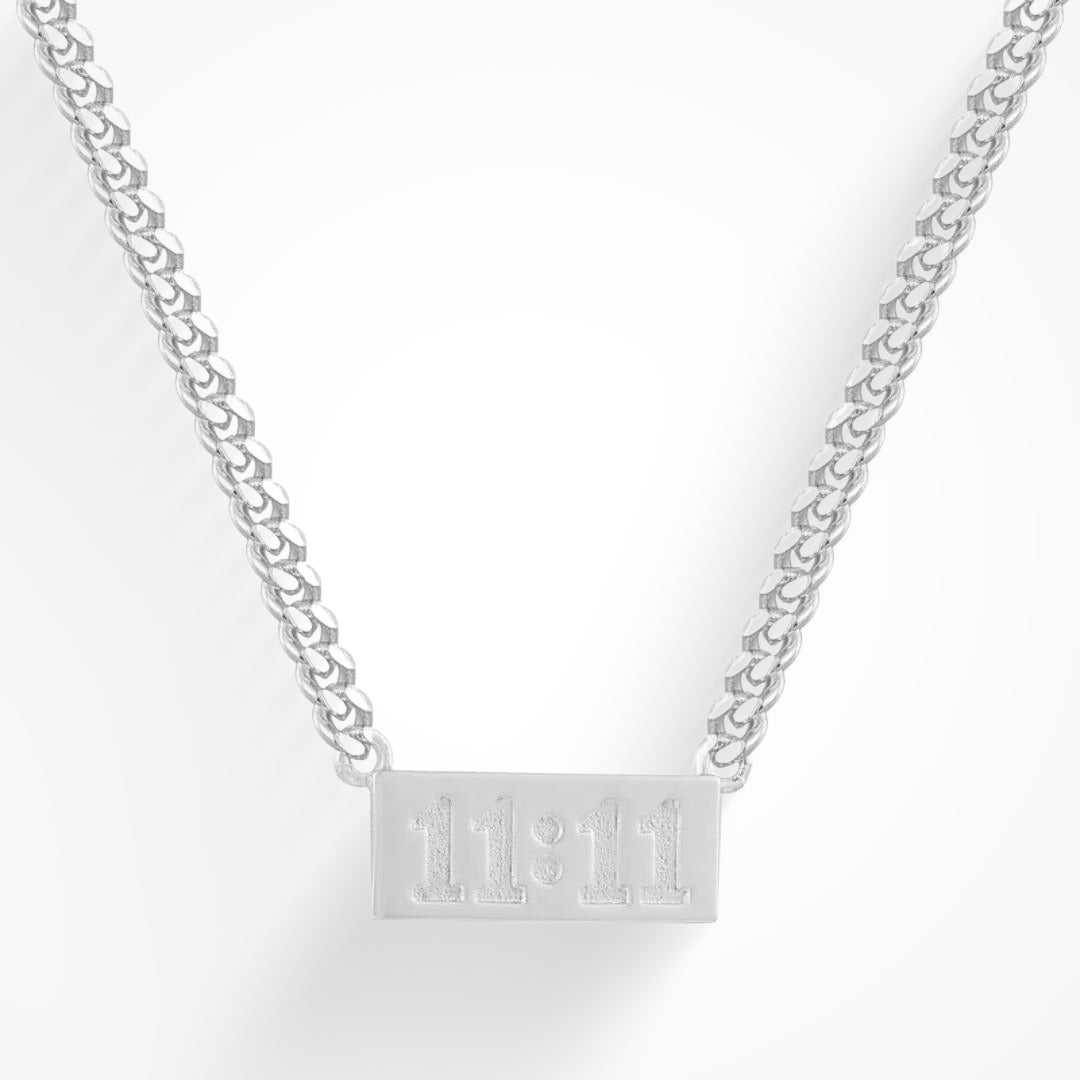 A Bit of Luck Necklace Lee