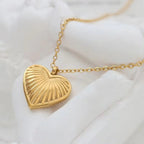 18K Gold Plated Stainless Steel Hip Hop Accessories Radial Texture Heart Pendant Necklace for Women My Store