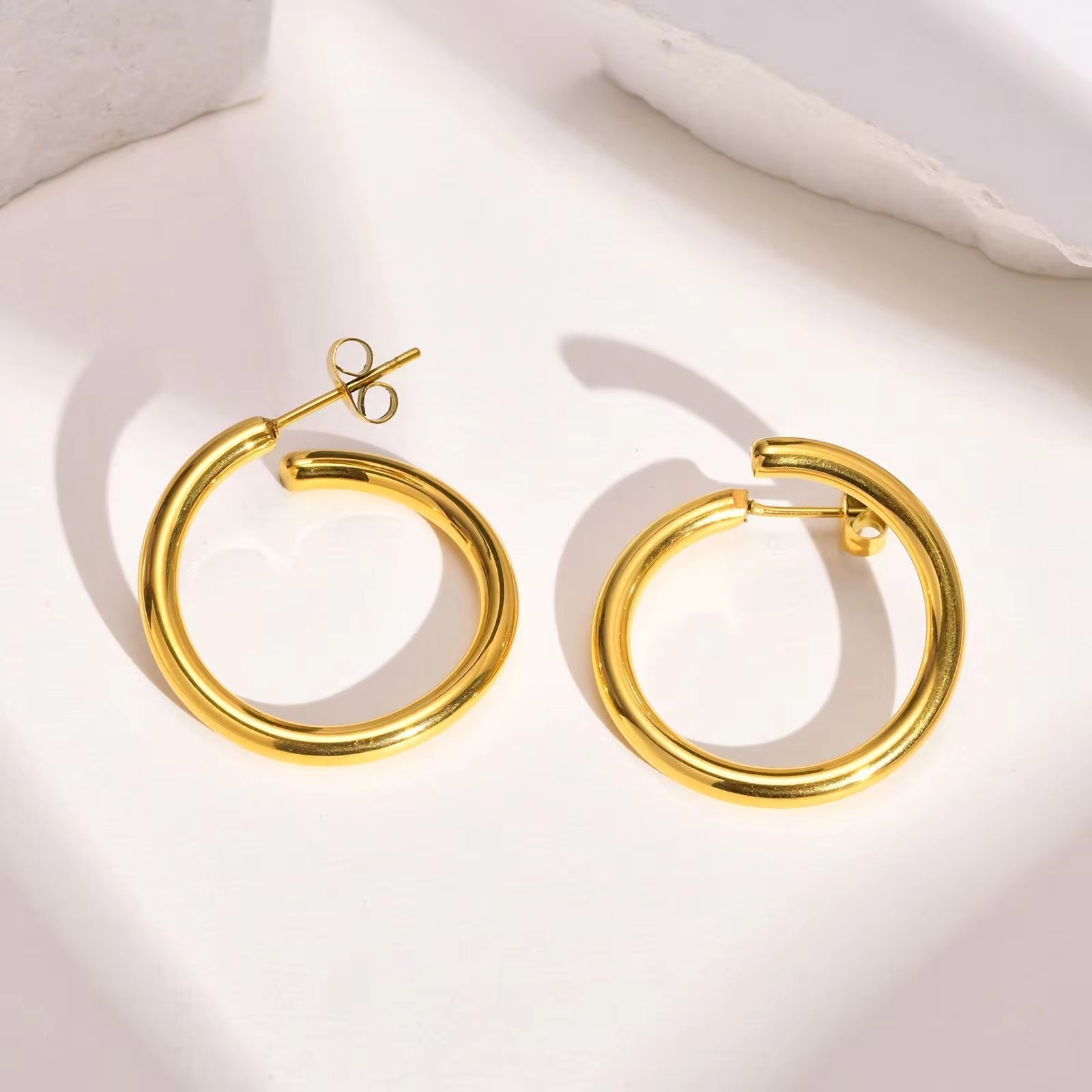 Popular Gold Plating Smooth Circle Earrings Chic Fade Never Fade Stainless Steel round Circle Hoop Earrings My Store