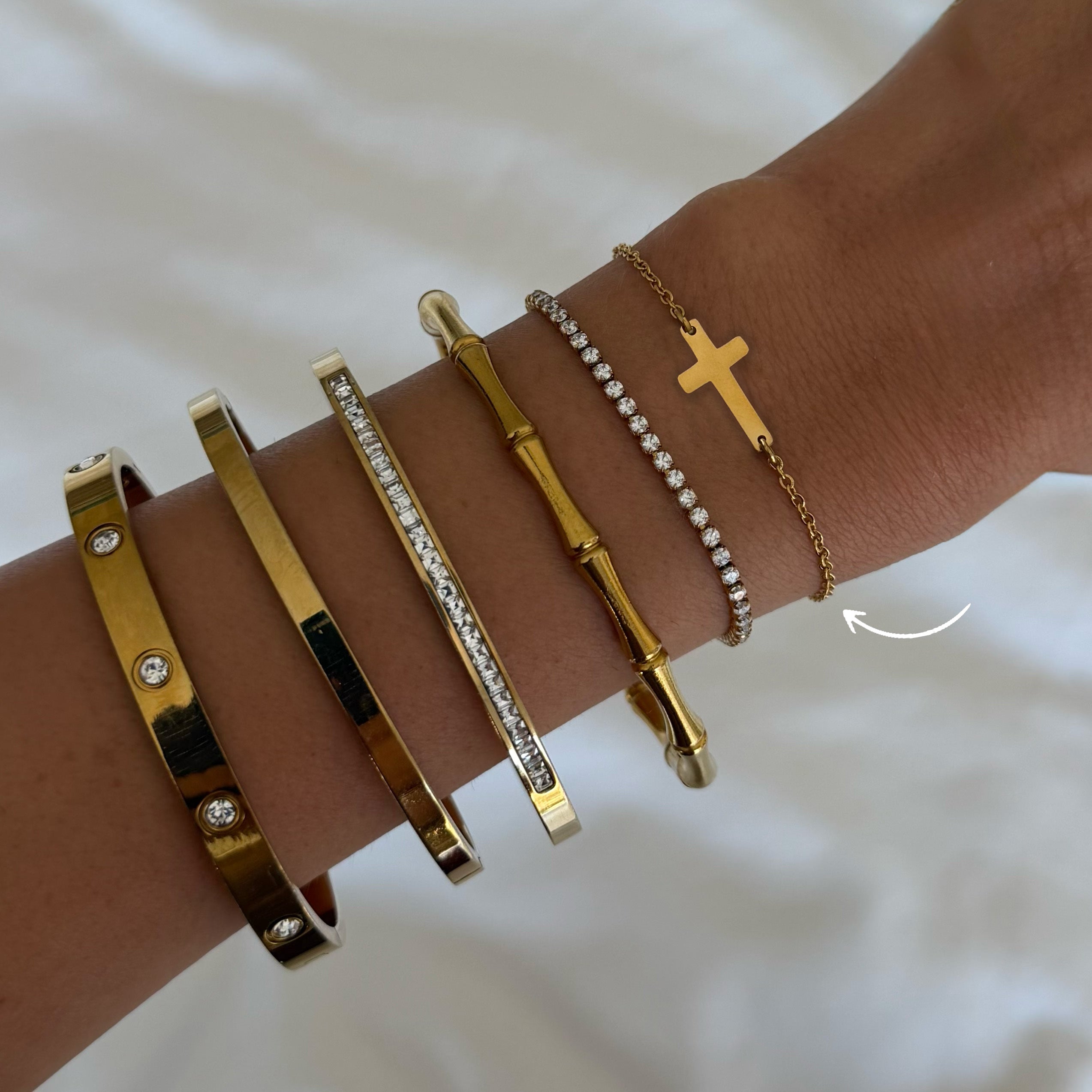 Classic Cross Bracelet Alice