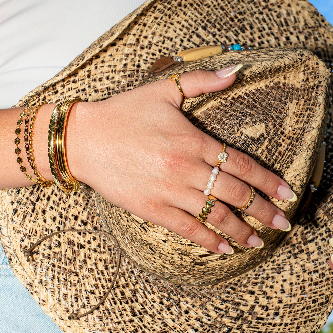 Effortless Bangle Alice