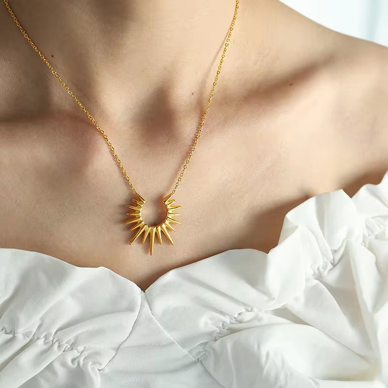 JEWELRY XL35 2024 Sun Collarbone Chain Premium Feeling 18K Gold Stainless Steel Necklace for Women Hundred My Store