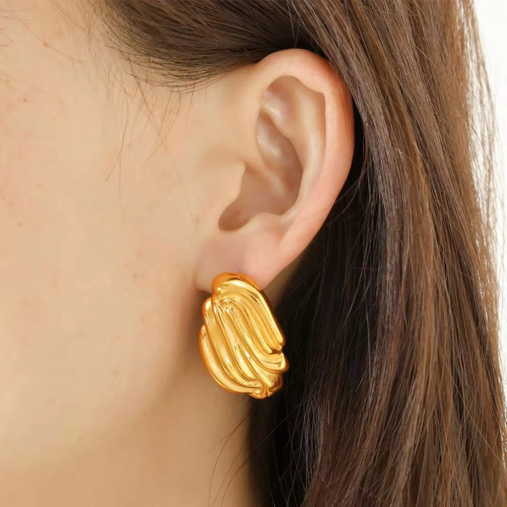JEWELRY EH261 Hot Vertical Stripes Shell Shape Earrings Fashion Stainless Steel Gold Plated 18K My Store