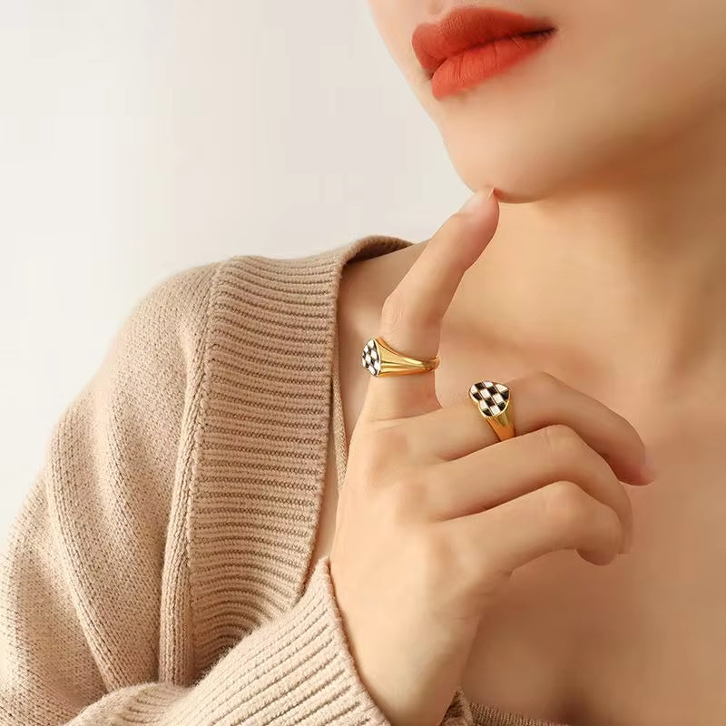 Minimalist 18K Gold Plated Enamel Heart Tarnish Free Checkered Stainless Steel Rings Women Jewelry My Store