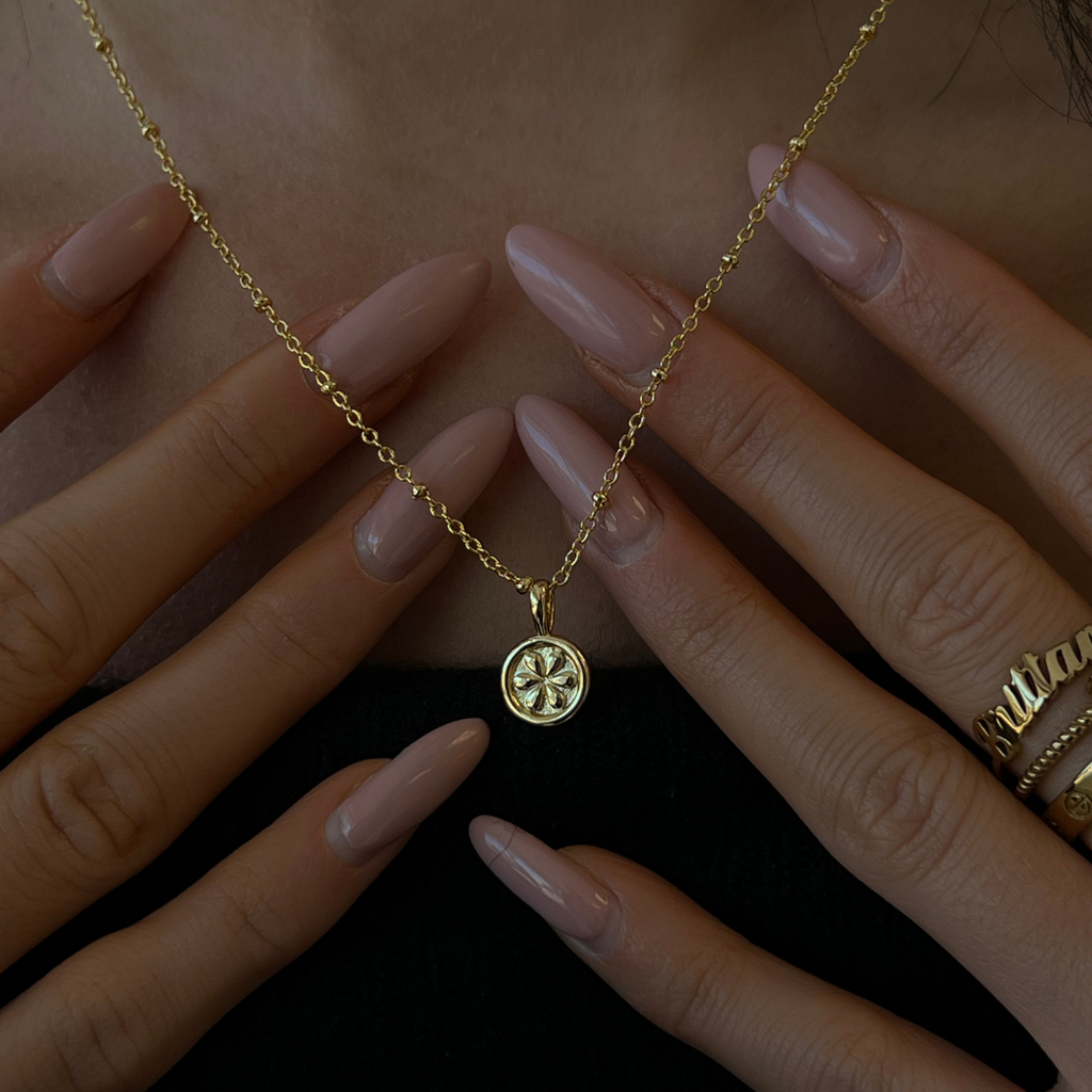 Flower Girl Necklace Lee