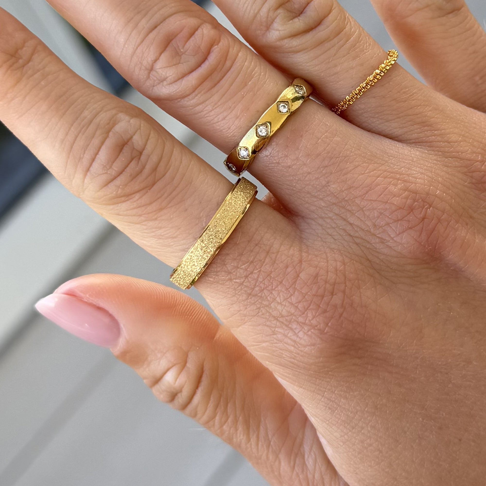 Glimmer & Shimmer Ring Sophia