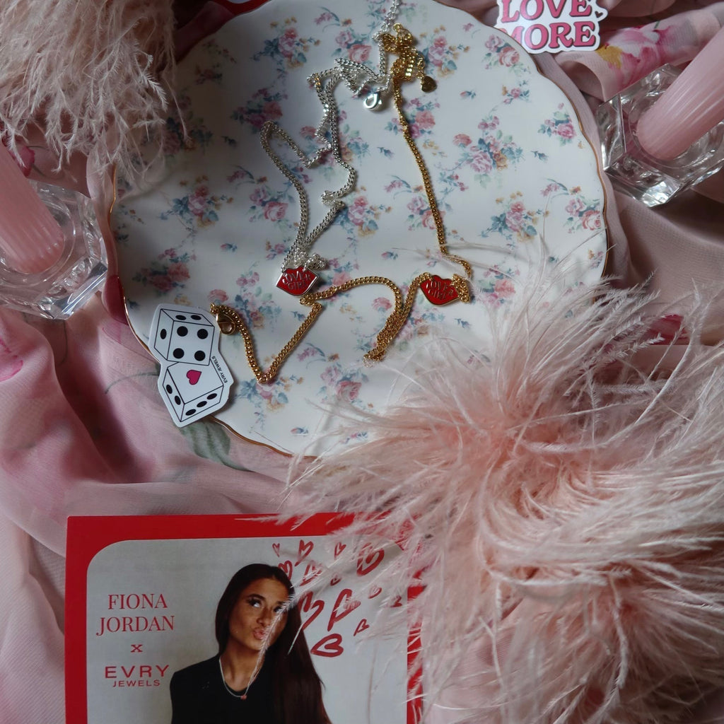 Luv Her Girl Necklace Lee