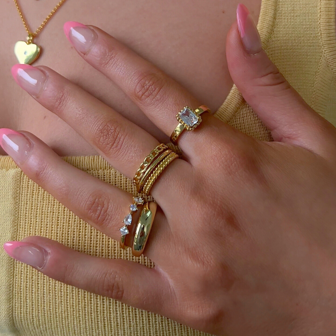 Irresistible Ring Lee