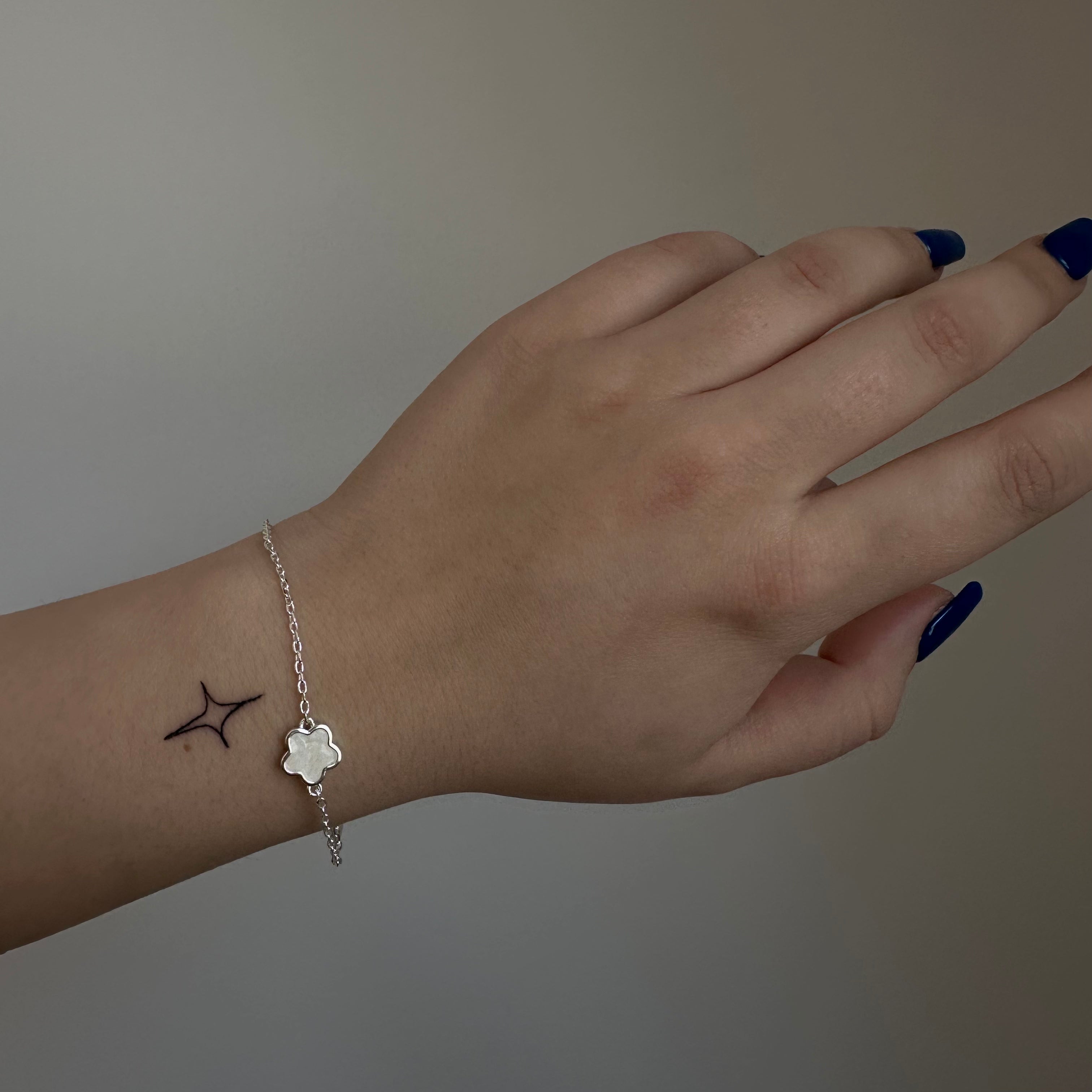 Lucky Flower Bracelet Lee